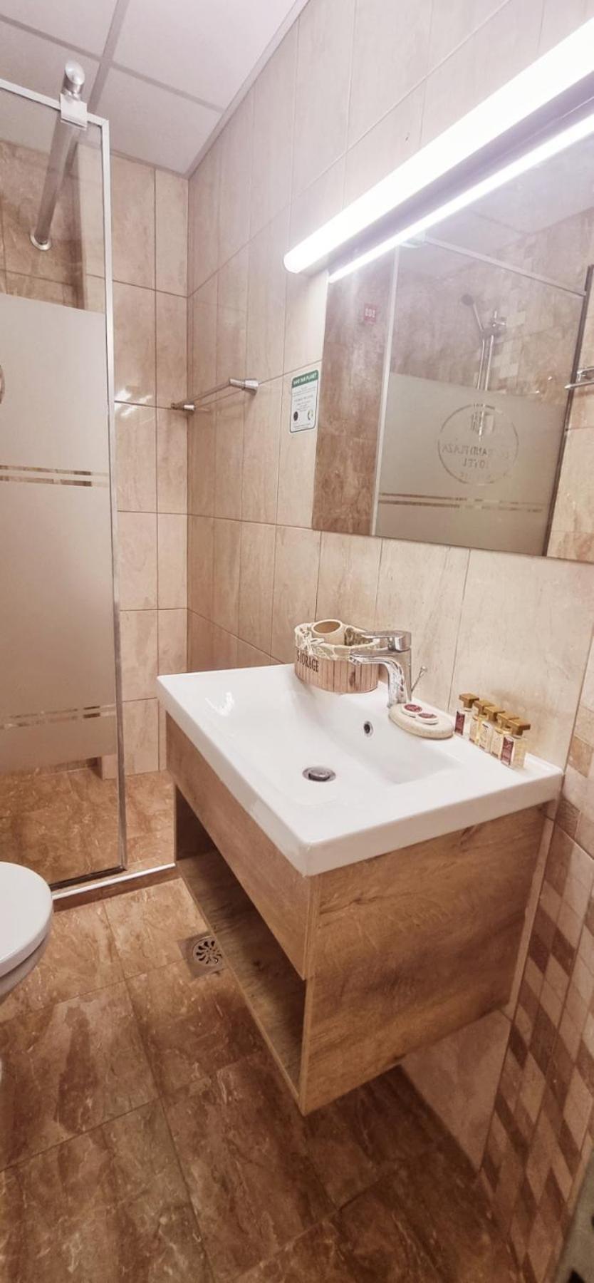 אוהריד Hotel Bluebell מראה חיצוני תמונה